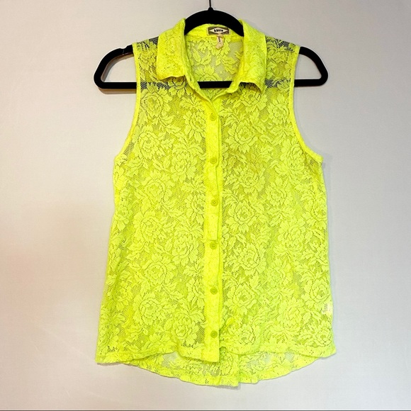 Lace button down tank top - Picture 1 of 3